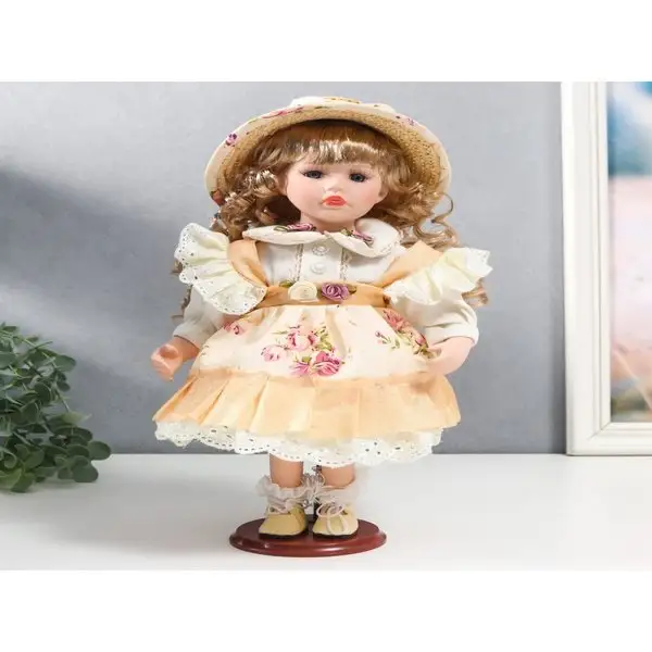 Кукла коллекционная Алиса 30 см
