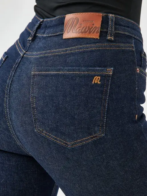 Мен оның кроссовкасымен келдім