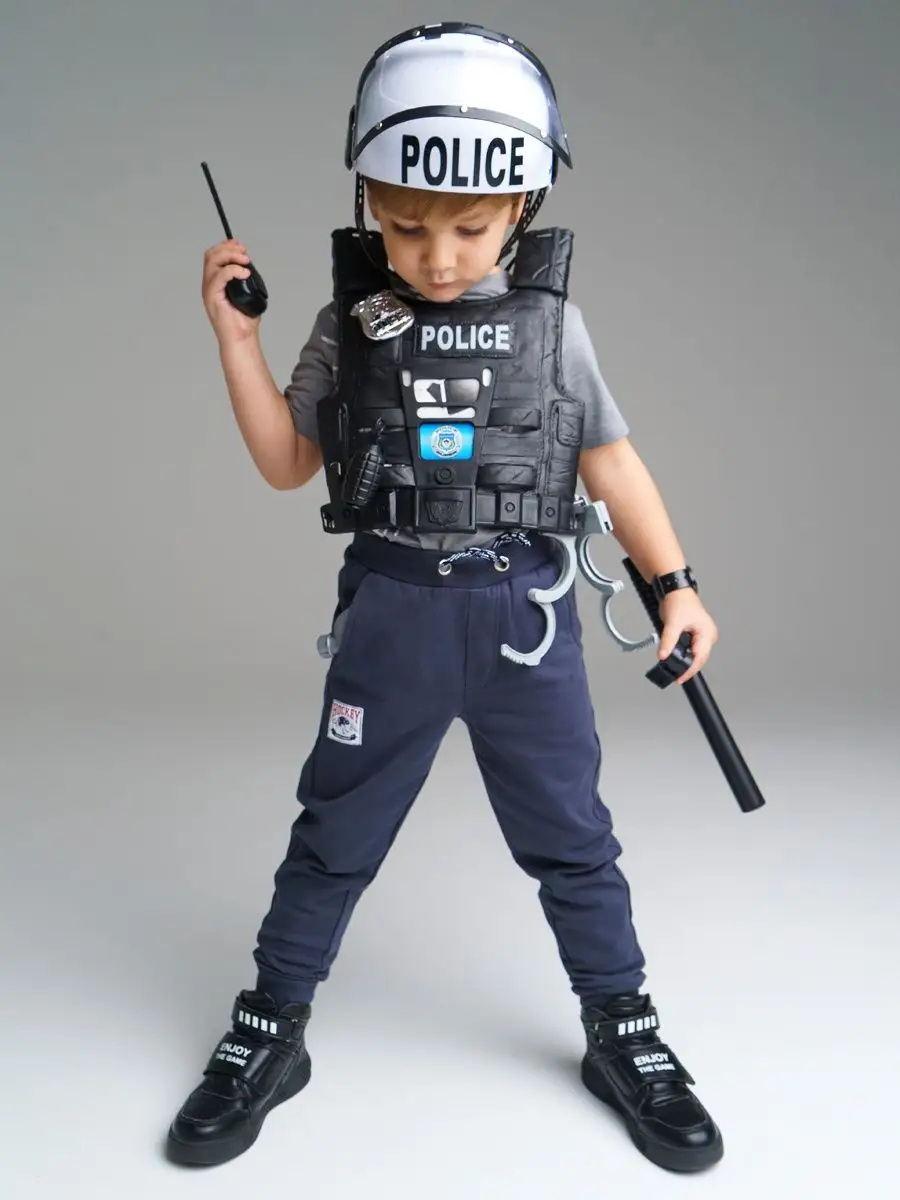 Набор полицейского с автоматом, бронежилетом, каской с защитой глаз и аксессуарами SW-204