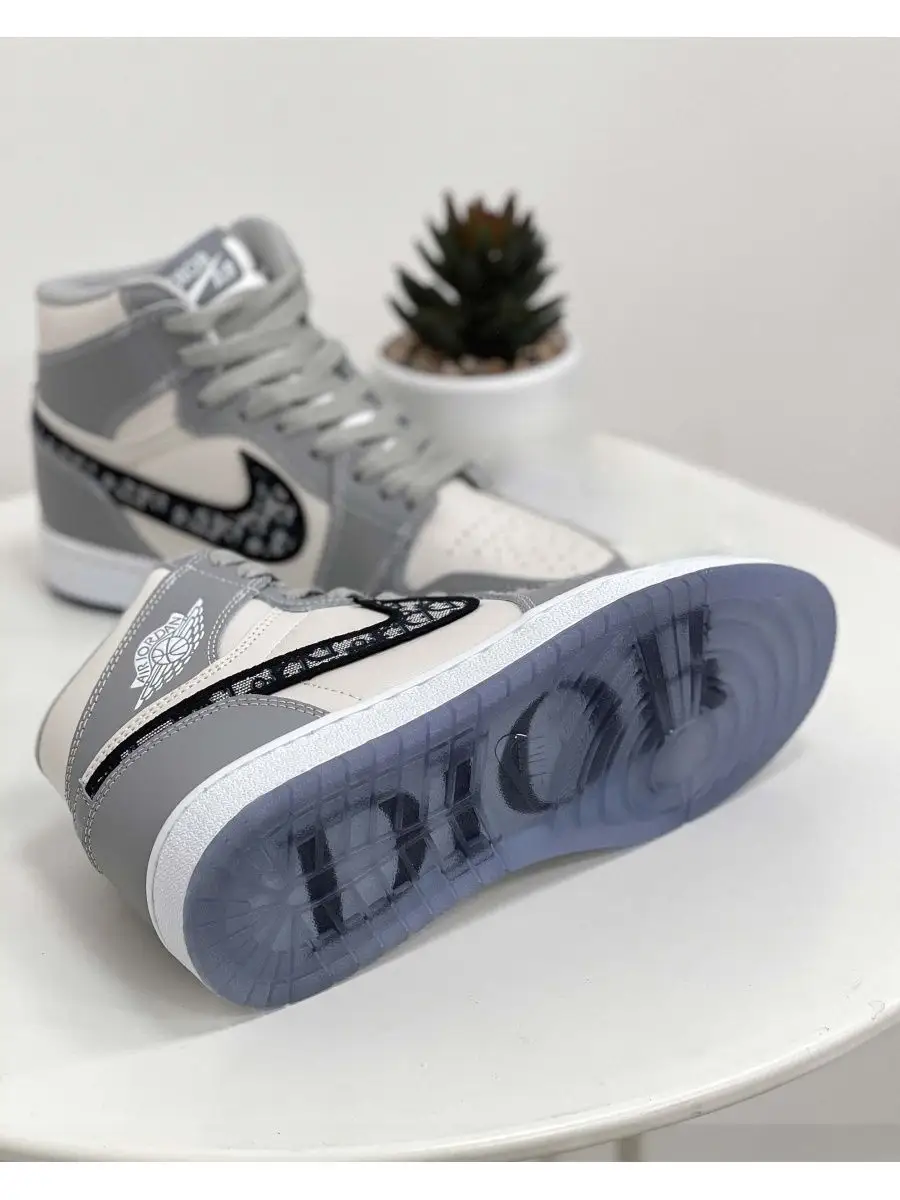 Nike Air Jordan Retro 1 High Dior Nike